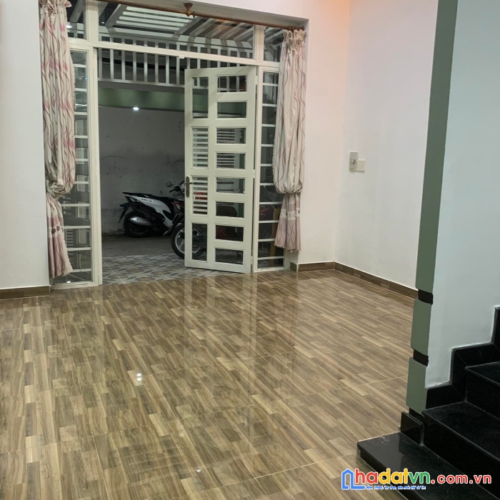 Nhà 1 lửng 1 lầu hiện đại trung tâm q7 shr 3 ty 7