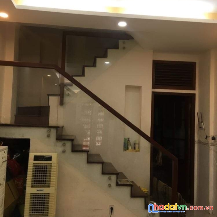 Nhà đẹp, giá tốt tiện kinh doanh nhà hxh hai bà trưng, p.8, quận 3