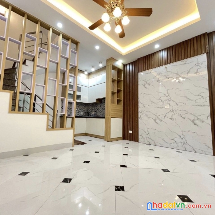 Siêu phẩm cự lộc, thanh xuân, 33m, 5 tầng, chỉ 1 căn duy nhất, ô tô, kinh doanh, nhỉnh 4 tỷ.