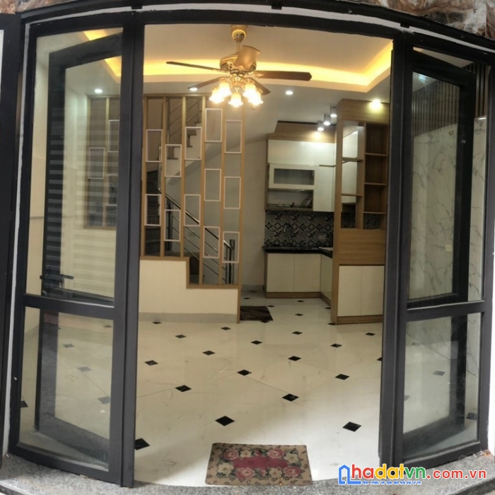 Dành cho kh nhỉnh 4 tỷ, thanh xuân, 33m, 5 tầng, chỉ 1 căn duy nhất, ô tô, kinh doanh.