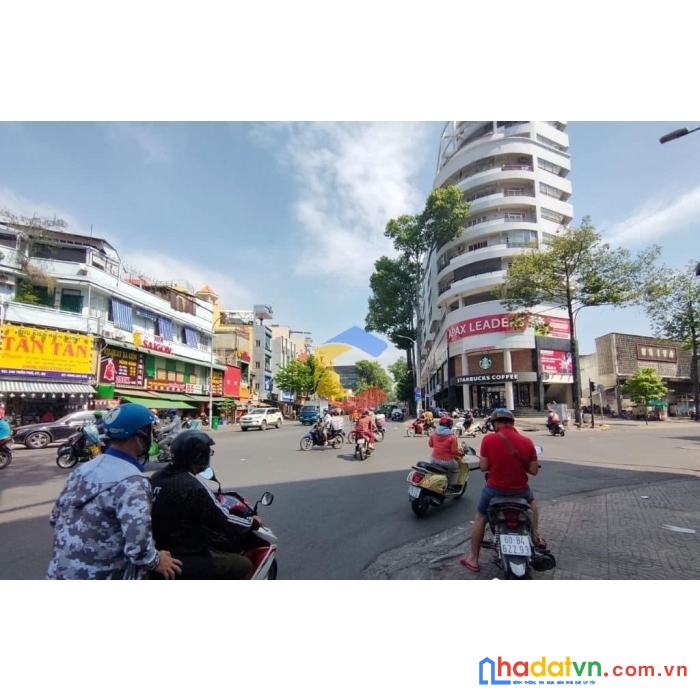 Bán nhà mt trần phú, ngay chợ an đông, dt 8x19m, 5 t + thang máy, 64 tỷ