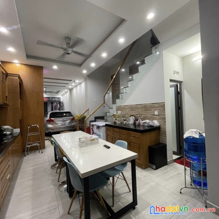 Bán gấp căn vip trung tâm phú nhuận – 4 tầng – xe hơi vào nhà – chỉ 15.x tỷ