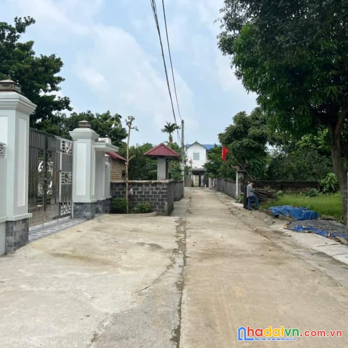 Bán đất tt lương sơn hòa bình - 277m giá 2tỷ x - đường ô tô tránh - gần ql6