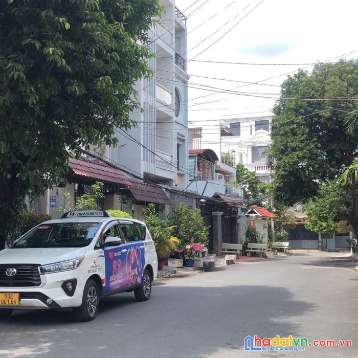 Nhà phố 4 lầu đẹp lung linh, xe hơi vào nhà, 72m2, ngang 4.2m, lê đức thọ, 6.1 tỷ.
