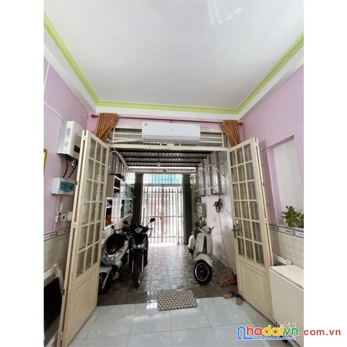 Chủ ngộp bán gấp nhà trung tâm q7 - full nội thât - huỳnh tấn phát