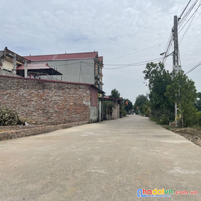 Đất bìa làng 112m2 thôn bắc thượng, quang tiến, sóc sơn. đường rộng 8m, gần kcn nội bài.