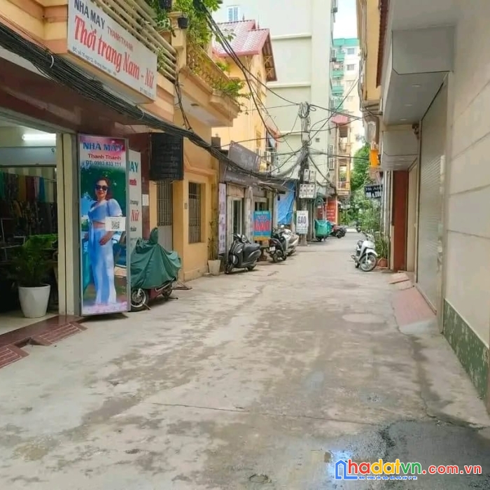 Ba bước ra phố nhà phân lô hoàng quốc việt