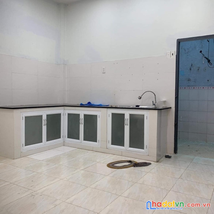 Hẻm xe hơi hậu giang quận 6 - lô góc thoáng mát - 10m ra hẻm xe tải tránh