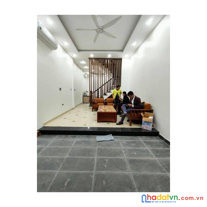 Nguyễn ngọc nại 51m 5 tầng 6 ngủ, oto đỗ cửa, nhà dân xây, tặng nội thất xịn xò 8 tỷ