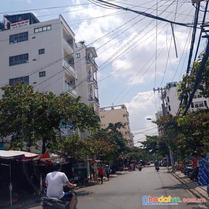 Bán tòa nhà chdv mt  đường lý phục man. quận 7. 110 phòng. 9 tầng. 125,9 tỷ