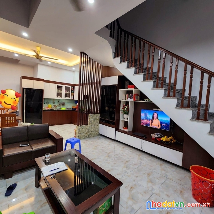 Gia đình chuyển lên cầu giấy cần bán nhà ngõ 663 phố trương định.