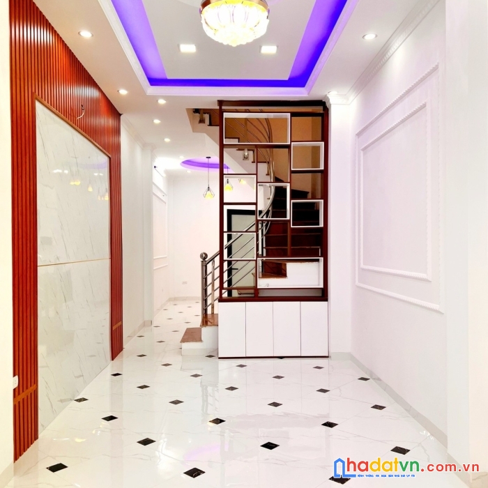 Ngõ to nhà đẹp phân lô thanh nhàn quỳnh mai 48mx5t nhỉnh 4.5 tỷ hai bà trưng 0913648922