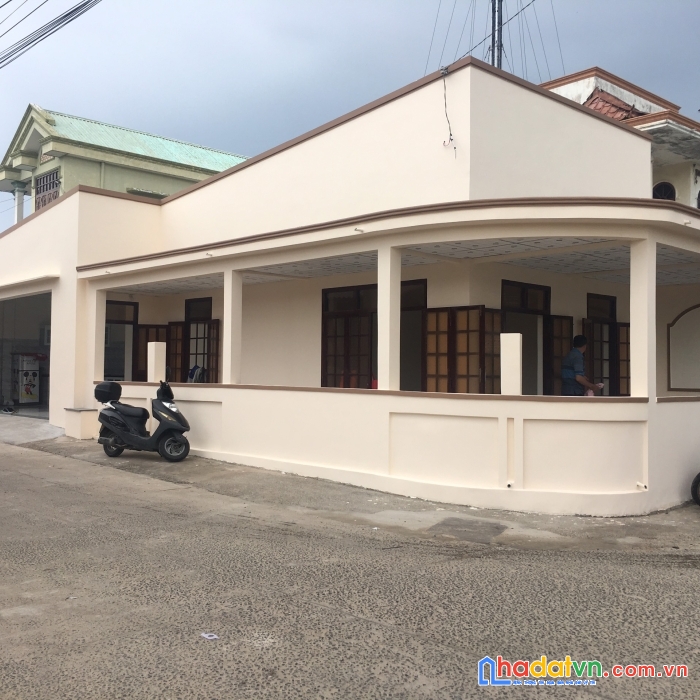 Bán nhà 2 mặt tiền đường tô hiệu khu du lịch quốc gia .mũi né, cách biển 50m,