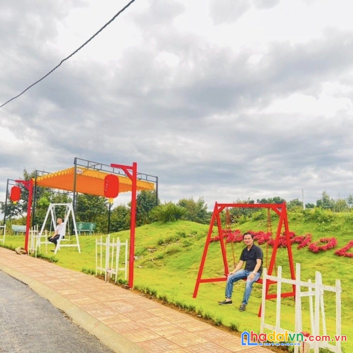 Cần bán 174m2 đất thổ cư sổ sẵn sang tên ngay giá 1.2 tỷ. có vườn sầu riên trên đất