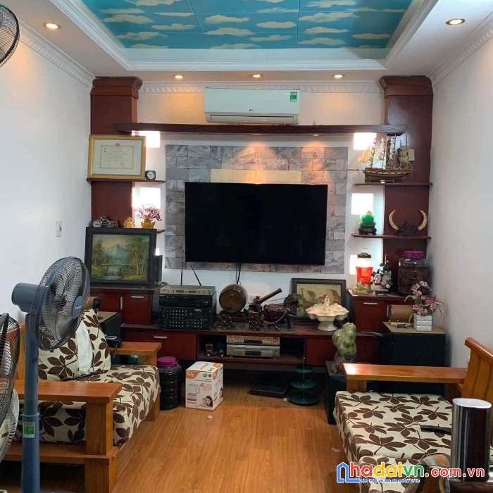 Hiếm 4 tỷ có nhà đẹp 50m2*5t lĩnh nam, hoàng mai lô góc, gần phố lh 0348044654 – 0911973662