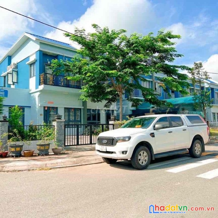 Bán miếng đất cạnh clb gym quốc anh