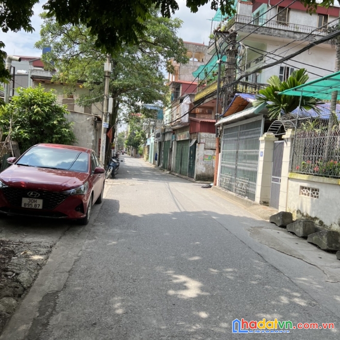 Chính chủ cần tiền gấp bán nhanh lô đất đẹp tại ngõ 139 phố hoà lâm khu đô thị việt hưng, quận