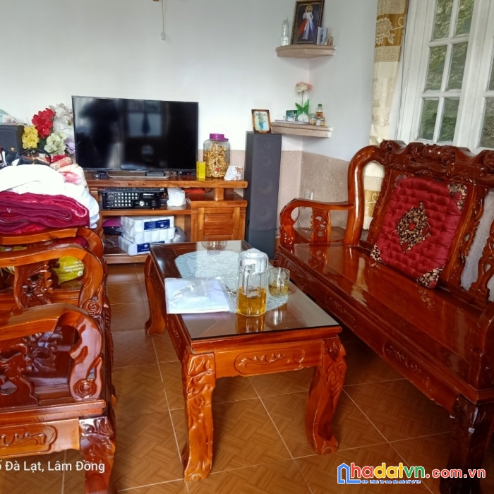 Cô chủ dễ thương bán căn nhà xinh xắn xây dựng kiên cố. hẻm xe daewoo đường 3/4.