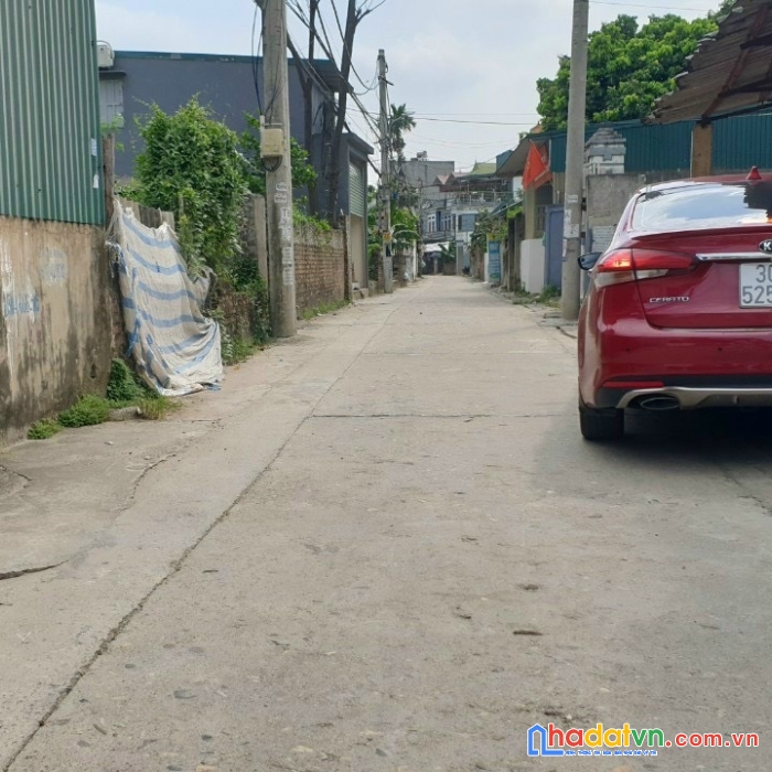 (hàng đẹp) bán gấp 42,7m tại xóm 4 hải bối-đông anh-hà nội ,cách chục chính 30m