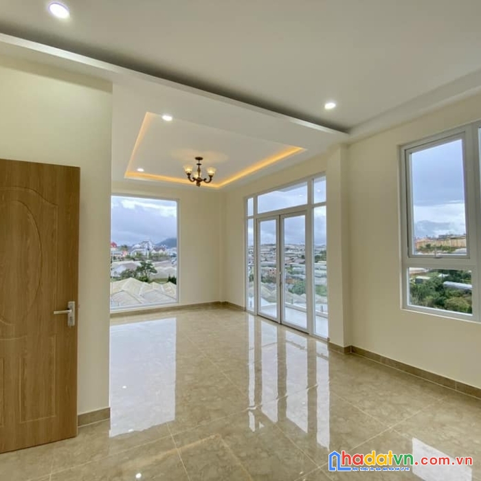 Bán villa nam hồ đà lạt 201m2 giá chỉ 16,5 tỷ