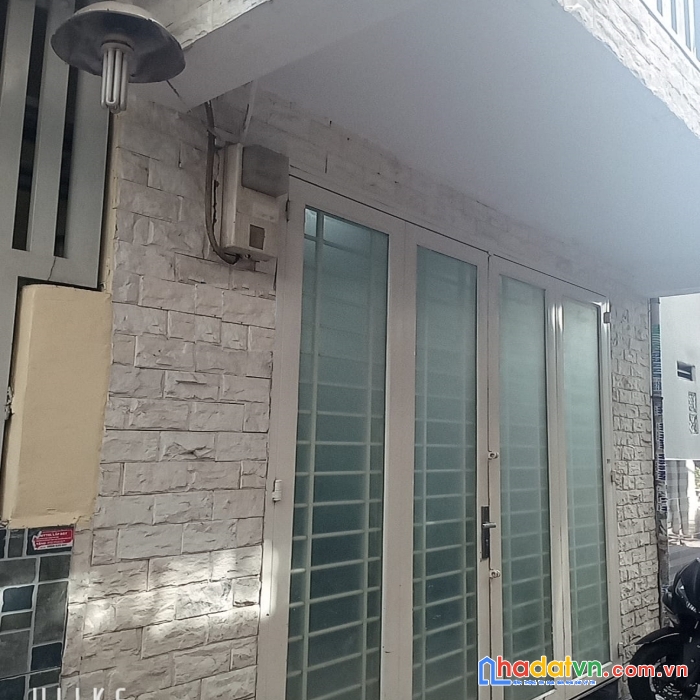 Nhà xinh, hẻm xe hơi, tân hương, chỉ nhỉnh 2 tỷ