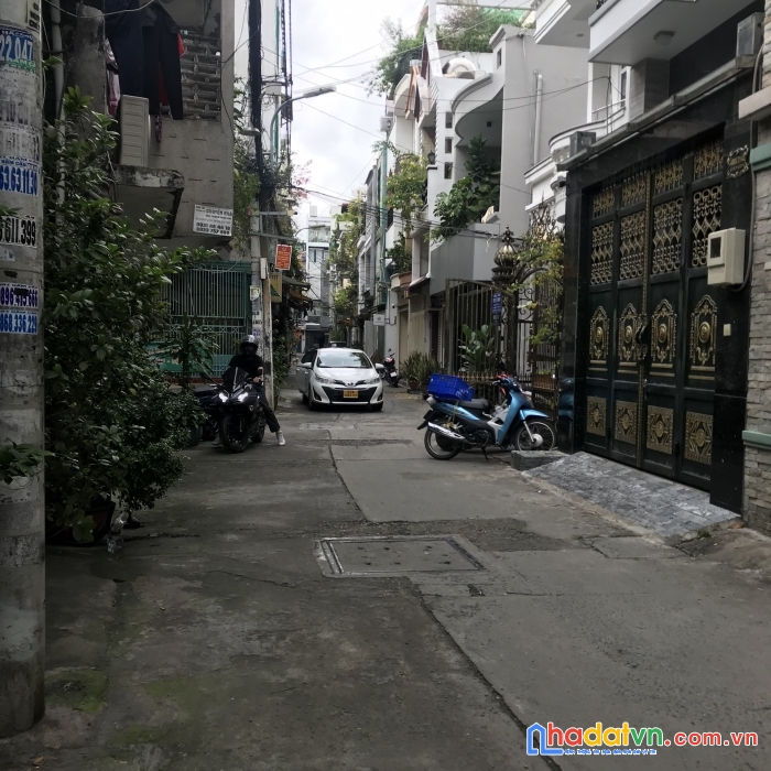 Siêu phẩm phú nhuận, nhà mới 5 tầng, 32m2, huỳnh văn bánh, hxh thông, sát vách q3, giá chỉ 8.3 tỷ