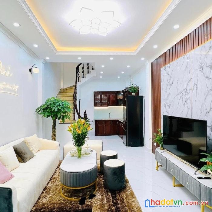 Nhà đẹp, hiện đại phố tây sơn 40m, 5 tầng. cách phố tây sơn 30m. kd dòng tiền. sổ đẹp. 6.2 tỷ.