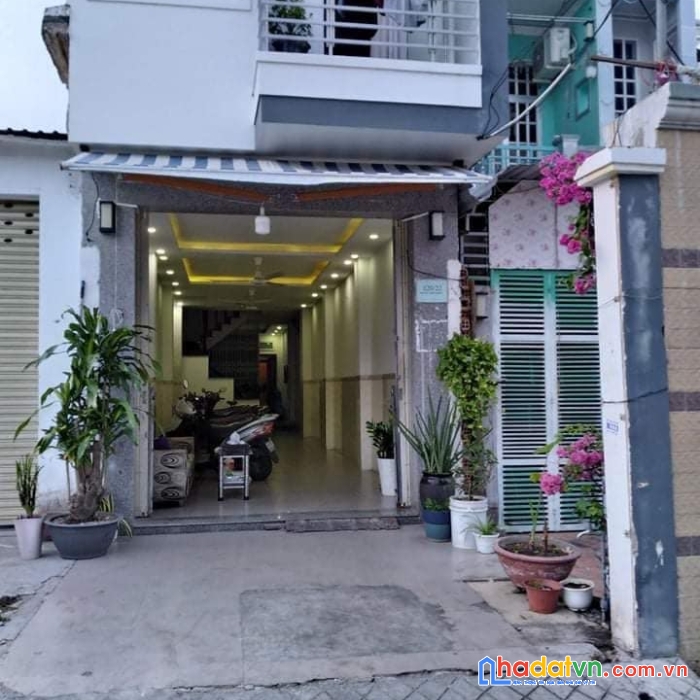 Bán nhà mặt tiền trần quang khải nha trang cách biển 2,3p đi bộ