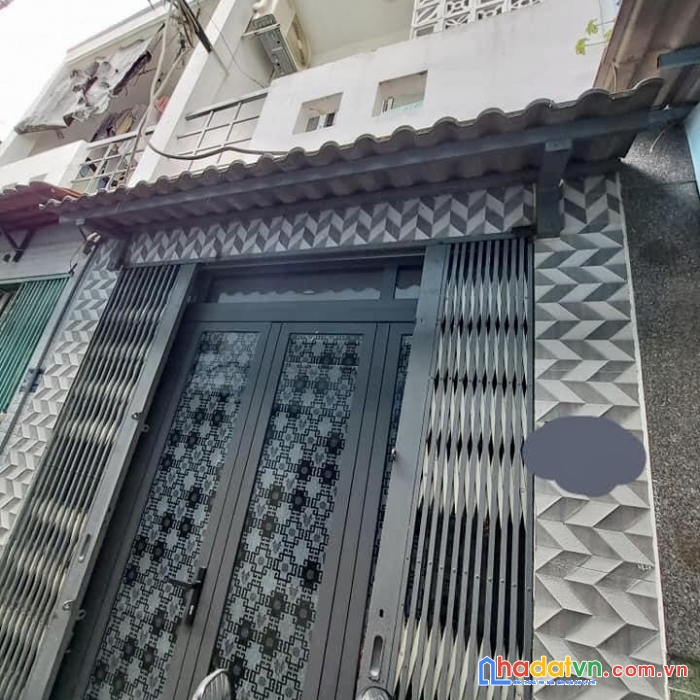 Chỉ hơn 2tỷ có ngay căn nhà 2 tầng shr, hàng xóm him lam, trung tâm quận 7.