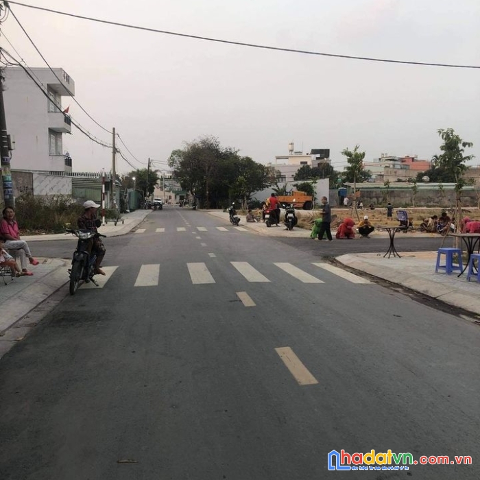 Nhà mt nhựa, lý thường kiệt, tân xuân, 10x18m, nhỉnh 50tr.m2