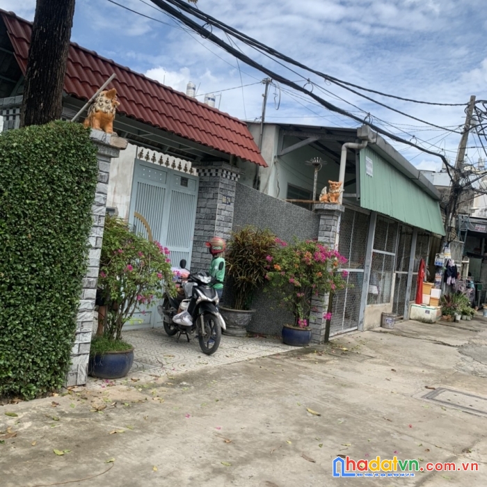 Nhà 2 mt nhựa, kề etow cộng hòa, 4x20, nhỉnh 11ty