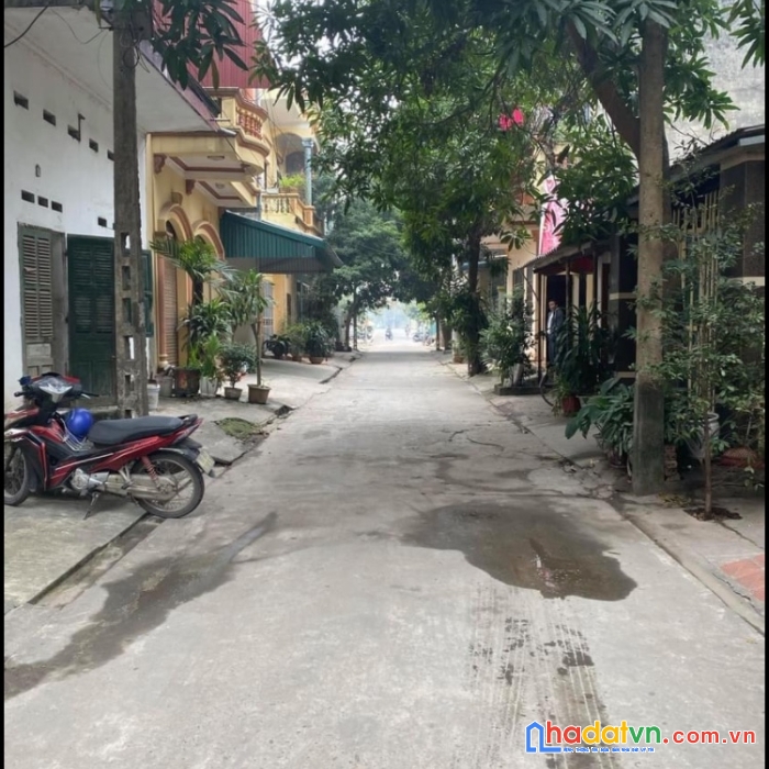 Bán nhà đường ô tô tránh nhau, hướng nam, nở hậu, 130m2, giá nhỉnh 3 tỷ