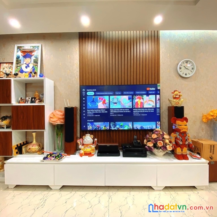 Phố nguyễn văn cừ  60m- 4 tầng vỉa hè- ô tô tránh- kinh doanh sầm uất-mt khủng 6.5m-giá nhỉnh 10
