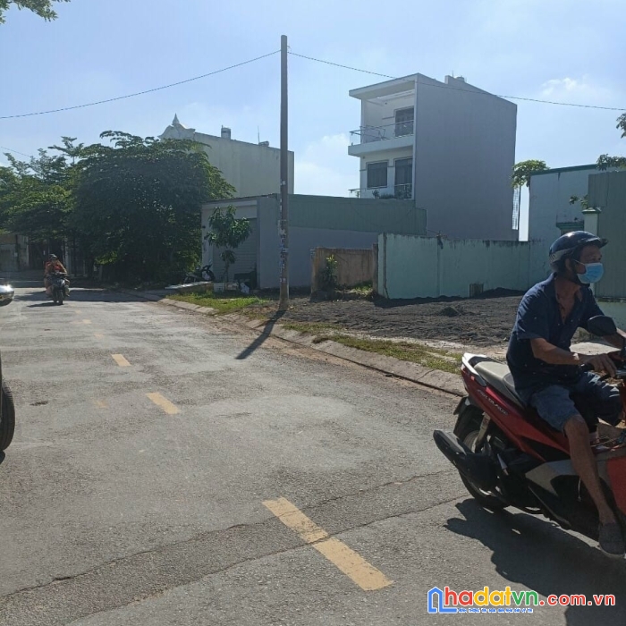 Chính chủ gửi nhà mt nguyễn thị huê, bx an sương, hocmon, chỉ 5.3 tỷ