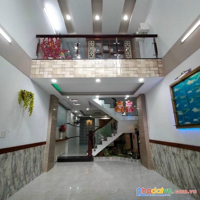 Nhà bán, tân phú, dương đức hiền, 4 x 14m, 3 lẩu, chỉ 5.8 tỷ