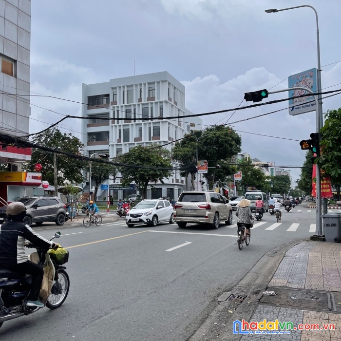 Bán đất lô góc trung tâm biên hoà 71m2 shr thổ cư đường ô tô (p. hoà bình)