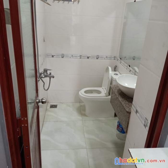 Bán nhà hxh nguyễn hữu tiến tp 1 trệt 2 lầu st nhà mới ở ngay 3pn 3wc