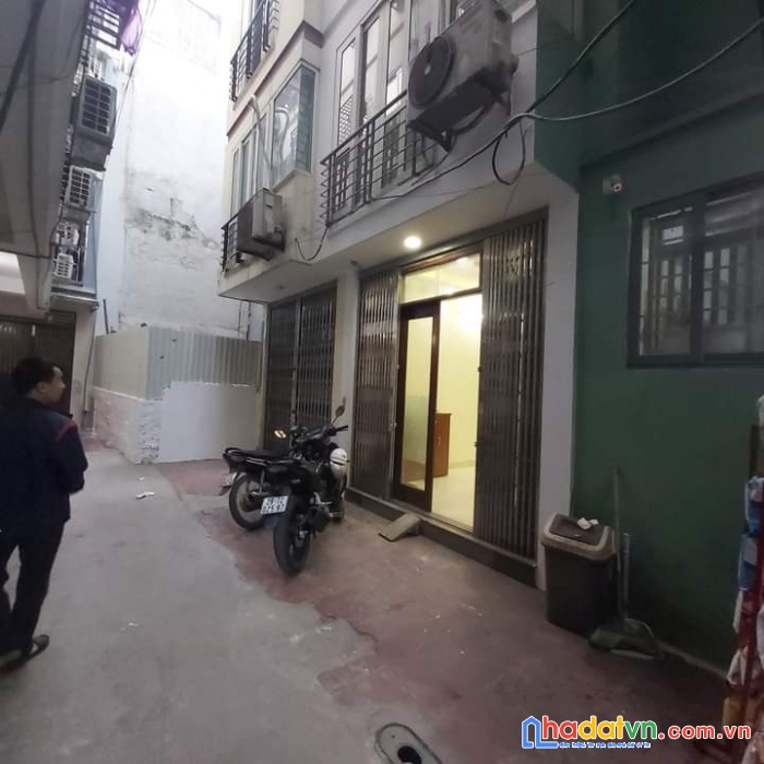 Bán nhà phố triều khúc, 34m2, 4 tầng, nhà đẹp, sát phố, ngõ rộng, giá 3.57 tỷ