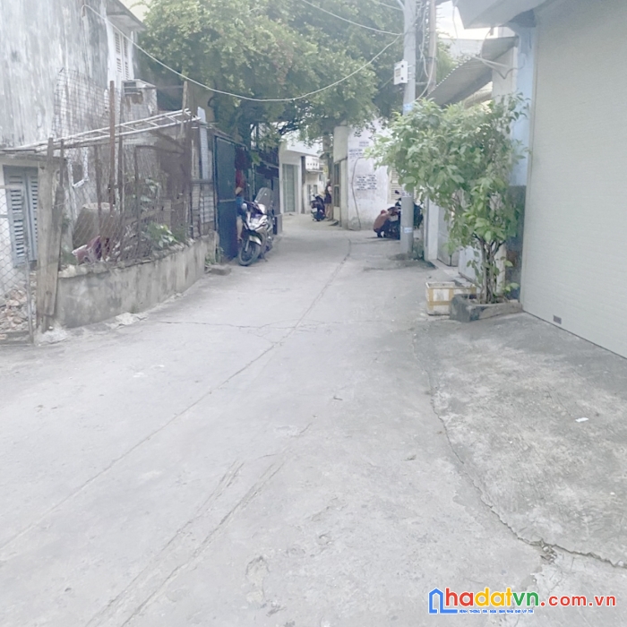Nhà bán bà hom 4x16m ô tỗ đỗ trong nhà. lô góc chỉ 6.4 tỷ