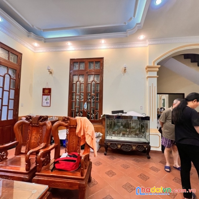 Bán nhà nguyễn ngọc vũ, ngõ ôtô, dtxd300m2, 120tr/m2. 0338080356