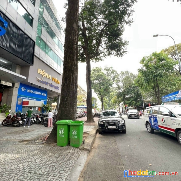 Cho thuê nhà mặt tiền mạc đĩnh chi, q.1