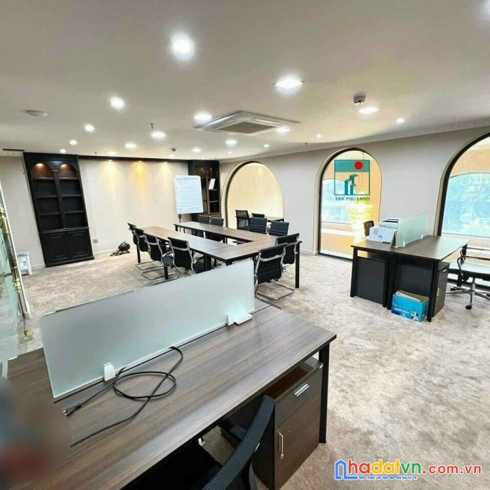 Bán gấp toà nhà văn phòng mặt tiền q.tân phú