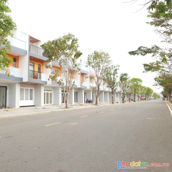 Shophouse the capella nha trang (gói 8 mỹ gia) vừa ở vừa kinh doanh, trục 18m nằm giữa gói 7 và