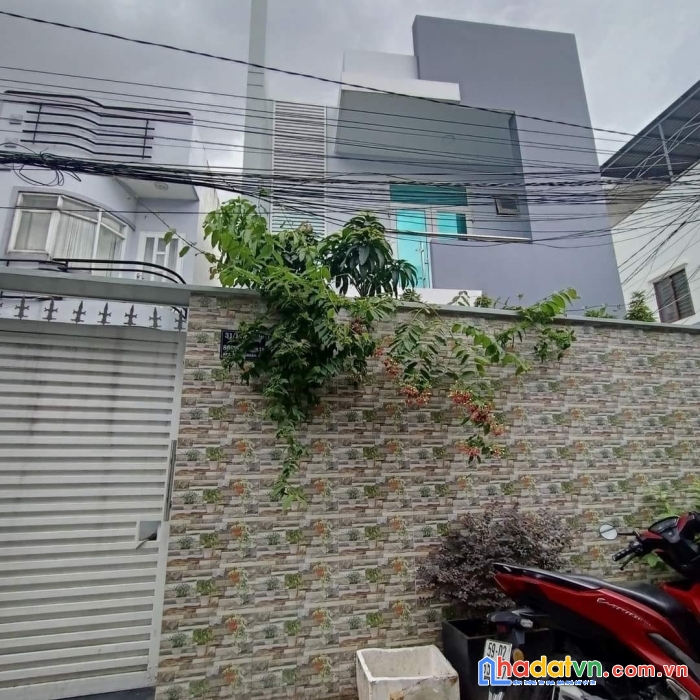 Cần bán nhà ngang 7m, 128m2, chỉ với 72trm2, xe hơi đỗ cửa, huỳnh tấn phát, trung tâm quận 7.