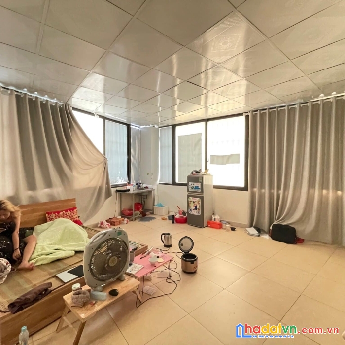 Bán tòa căn hộ dịch vụ cho thuê cao cấp cầu giấy - trung kính - 21 phòng - dòng tiền 1 tỷ/năm.