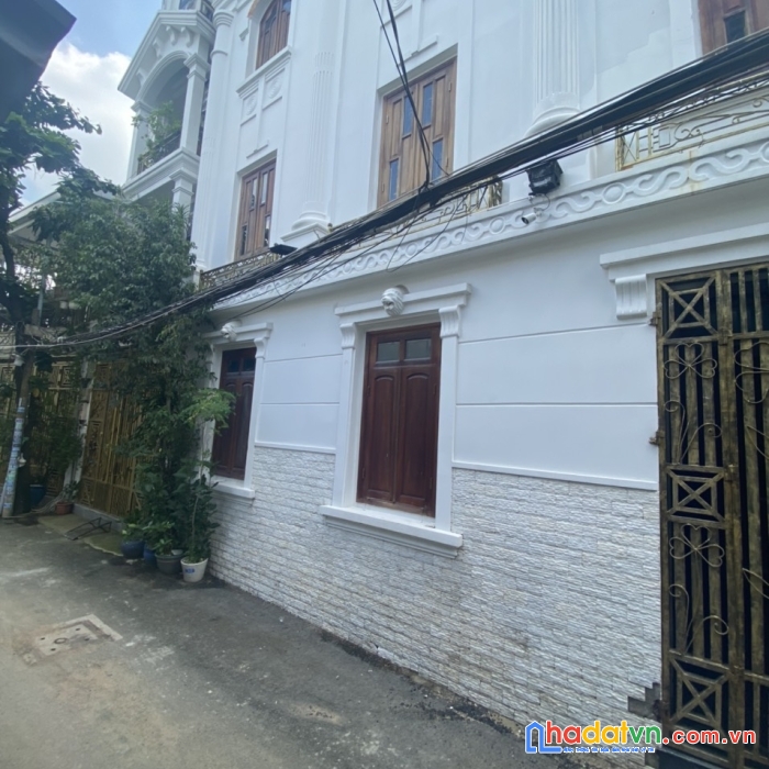Bán nhà nát sổ đẹp hxh tăng nhơn phú b quận 9. dt 4.3x11m, chỉ 3 tỷ.