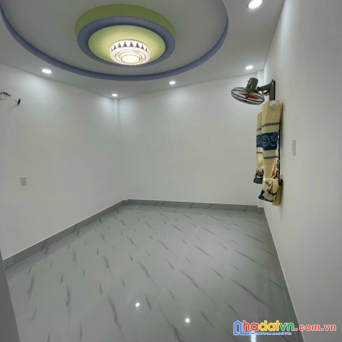 Nhà đẹp ở ngay, trần khắc chân, 3.6 x 13m, chỉ 5.2 tỷ, phú nhuận