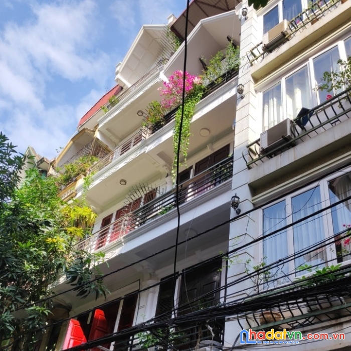 Nhà đẹp nguyễn phong sắc, 96m2, phân lô, ô tô tránh, kinh doanh, 15m ra phố, tặng nội thất