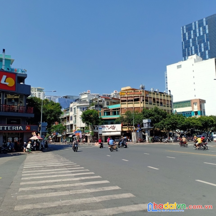 Bán nhà mặt tiền, hoàng diệu, quận 4, ngang 8.4 x 19.8, nhỉnh 30 tỷ.