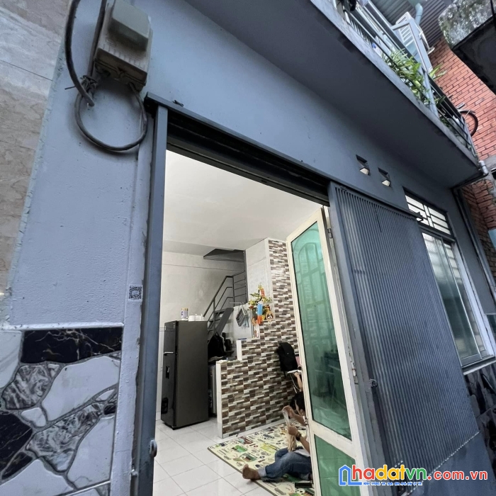 Bán gấp nhà riêng độc lập, tân phú, 2 tầng, 30m2 chỉ 2xtỷ.